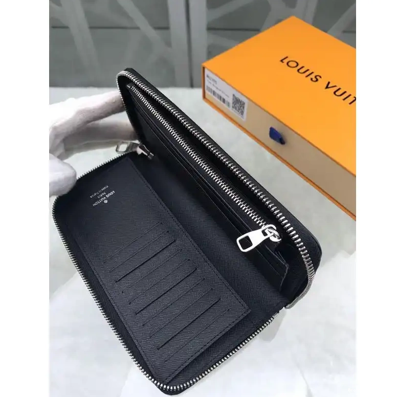 Brother Sam 19T1L0602 LV Bags 0812